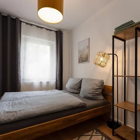 Schoenes 2-zimmer-apartment In Sehr Zentraler Lage Apartment *