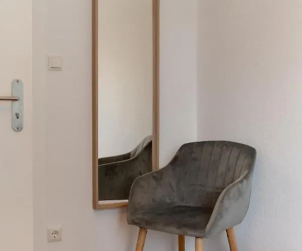 아파트 Schoenes 2-zimmer-apartment In Sehr Zentraler Lage 뉘른베르크
